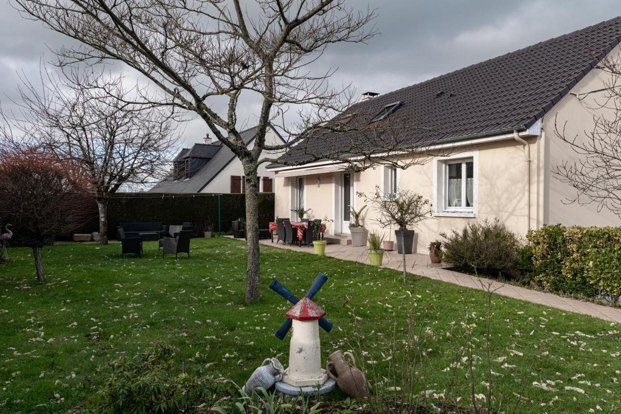 Chambres D Hotes Les Papillons Évron Eksteriør bilde